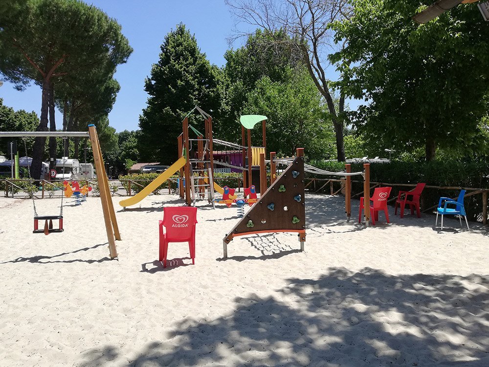 i pini family park piscina lagunare camping famiglie bambini animazione mini club