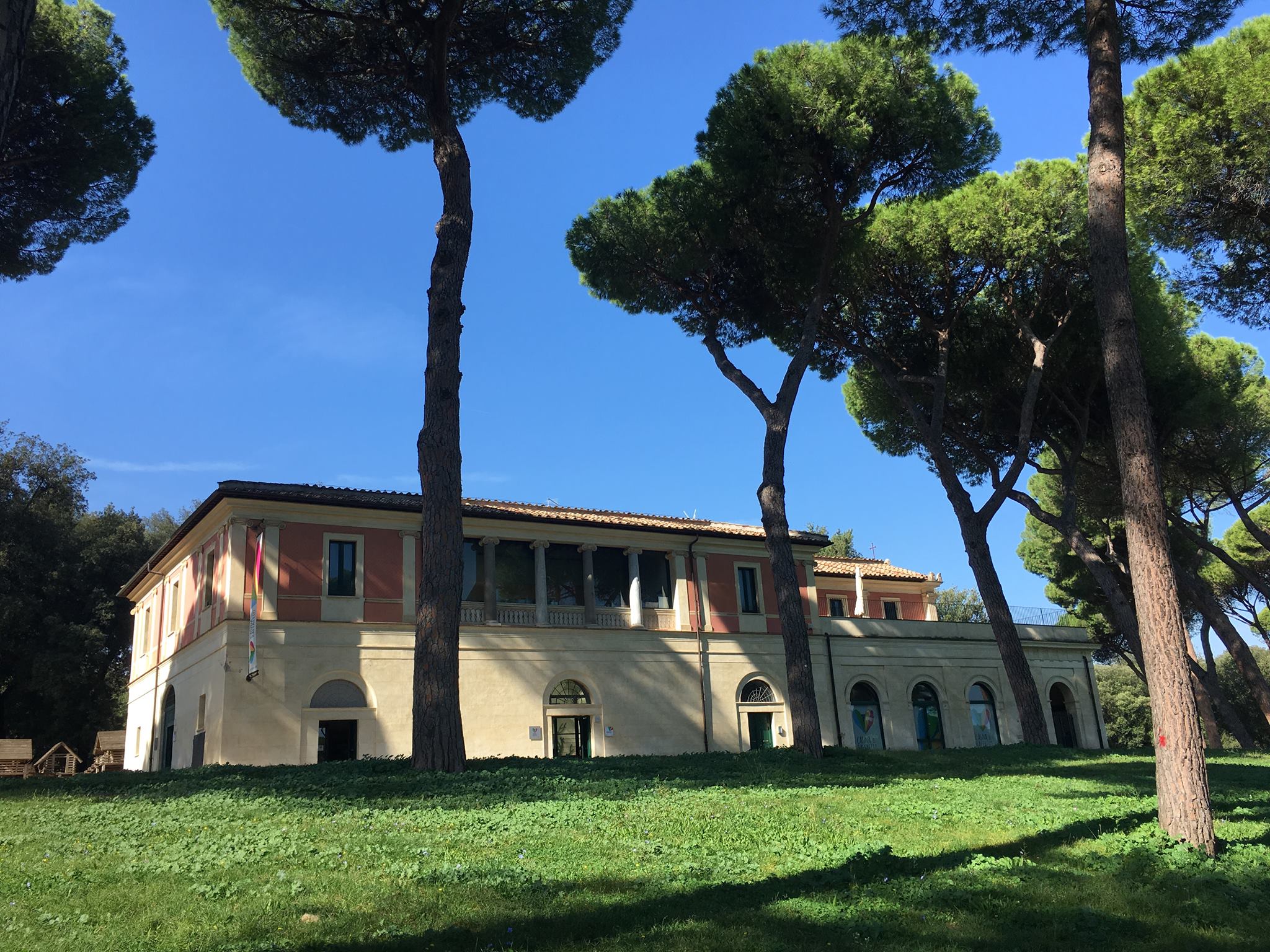 casina-di-raffaello-ludoteca-biblioteca-libreria-sala-feste-bambini-villa-borghese-roma