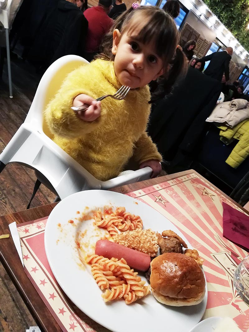 brunch per famiglie con bambini con animazione e giochi e roma ostiense vinile