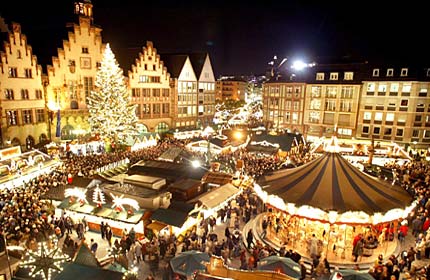 Risultati immagini per mercatino natale piazza navona