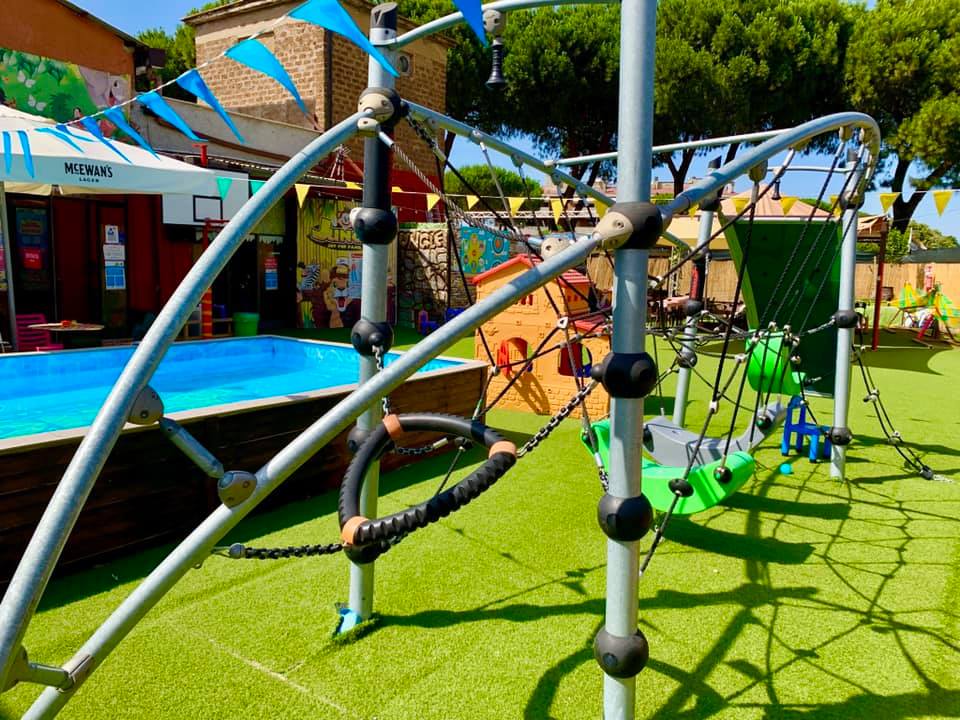 parco giochi gonfiabili feste bambini roma jungle jump