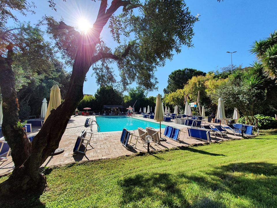 piscina ristorante per bambini circolo culturale arca roma centocelle