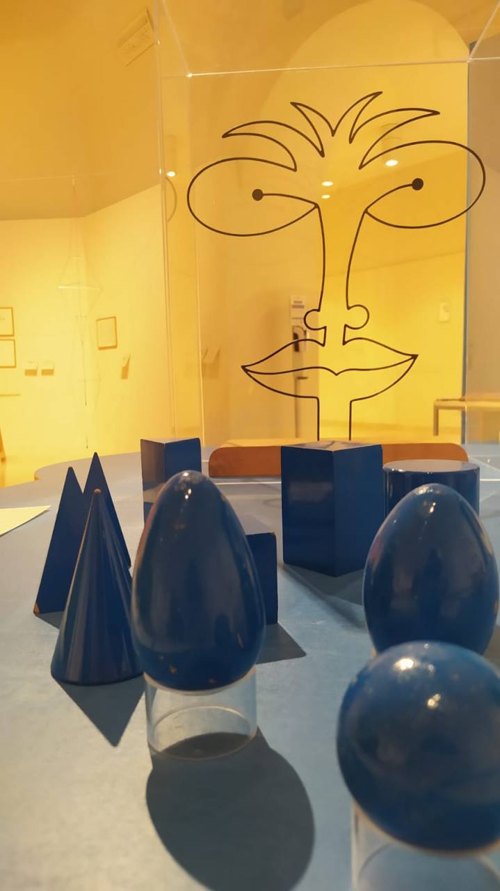 toccare la bellezza mostra munari montessori bambini