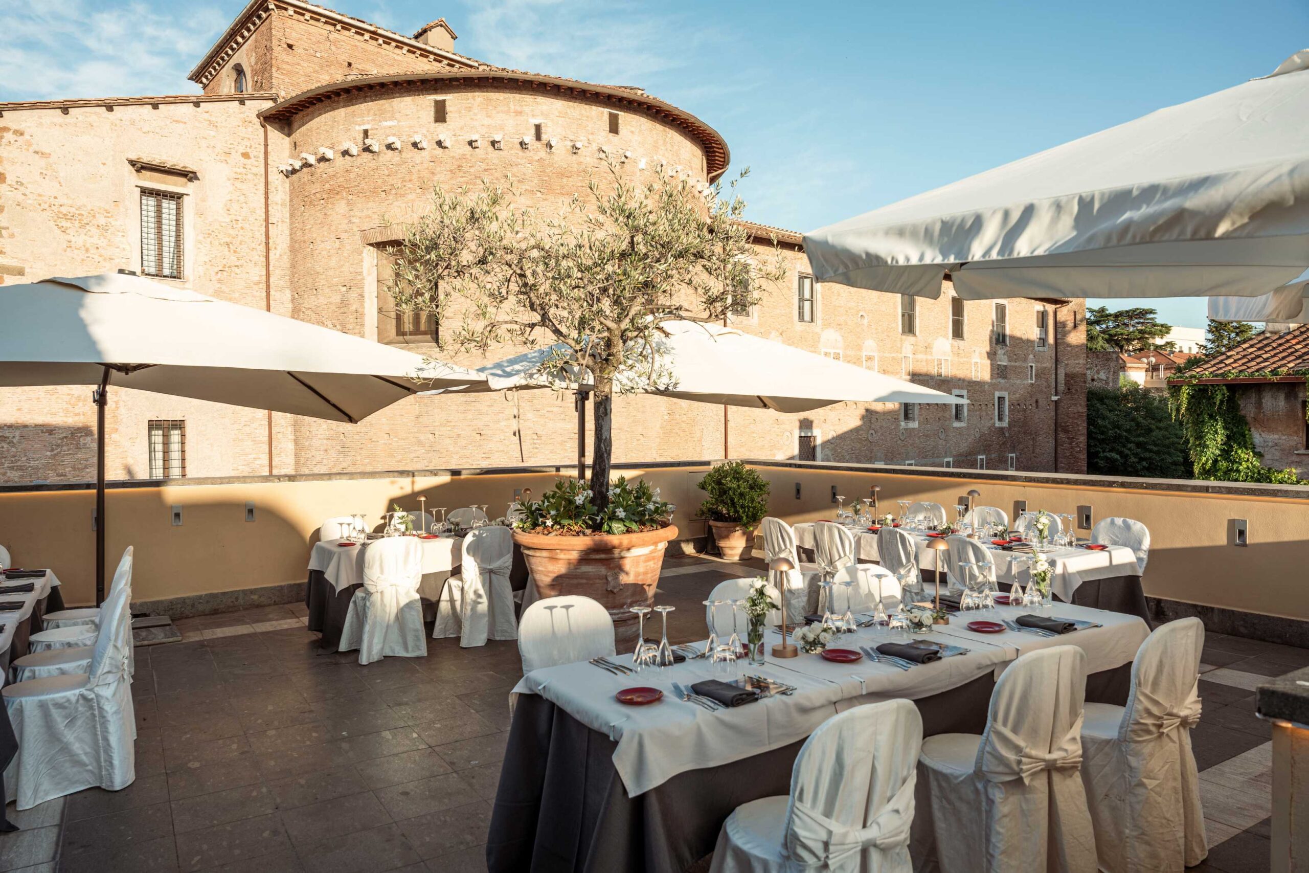 TERRAZZE AL COLOSSEO LOCATION BATTESIMO ROMA COMUNIONE COMPLEANNO TERRAZZA IN CENTRO APERITIVO