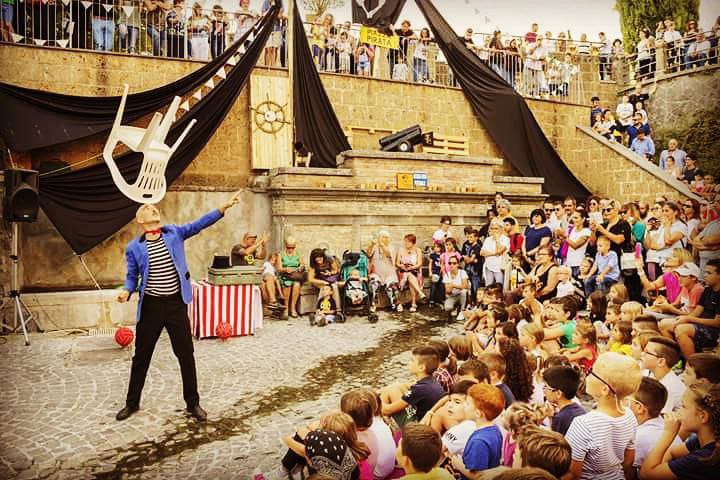 evento gratuito per bambini sagra della salsiccia di morlupo circo spettacoli animazione